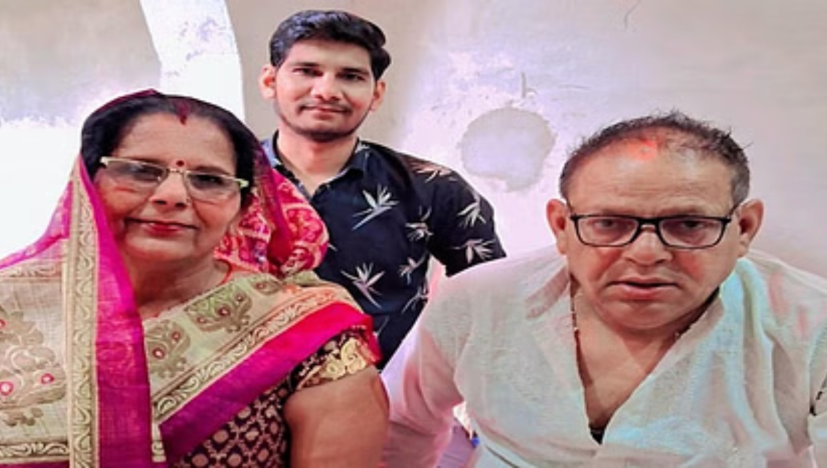 JEECUP 2025 Result: Aligarh's Akash created history, left his job to study again