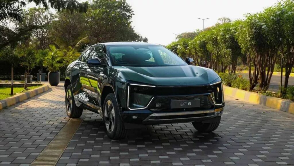 Mahindra BE 6: ₹40 लाख से कम में मिल रही है 683KM की रेंज वाली इलेक्ट्रिक SUV फीचर्स देख दिल खुश हो जाएगा