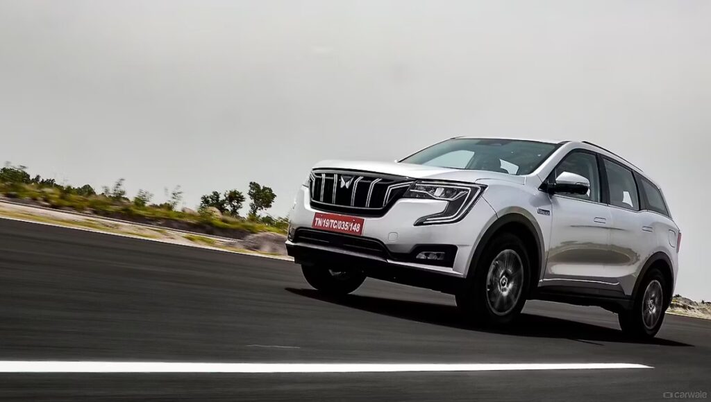 ₹15 लाख की कीमत में मिलेगी लग्ज़री SUV का शानदार अनुभव Mahindra XUV700