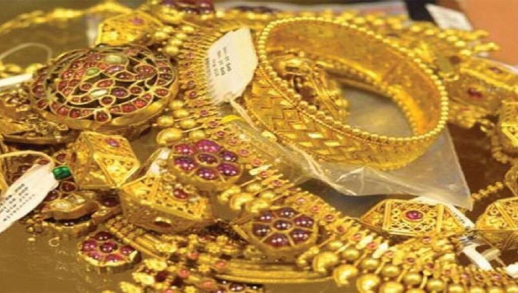 अक्टूबर में ₹78,000 तक पहुंच सकता है Gold क्या अब है सही समय खरीदने का